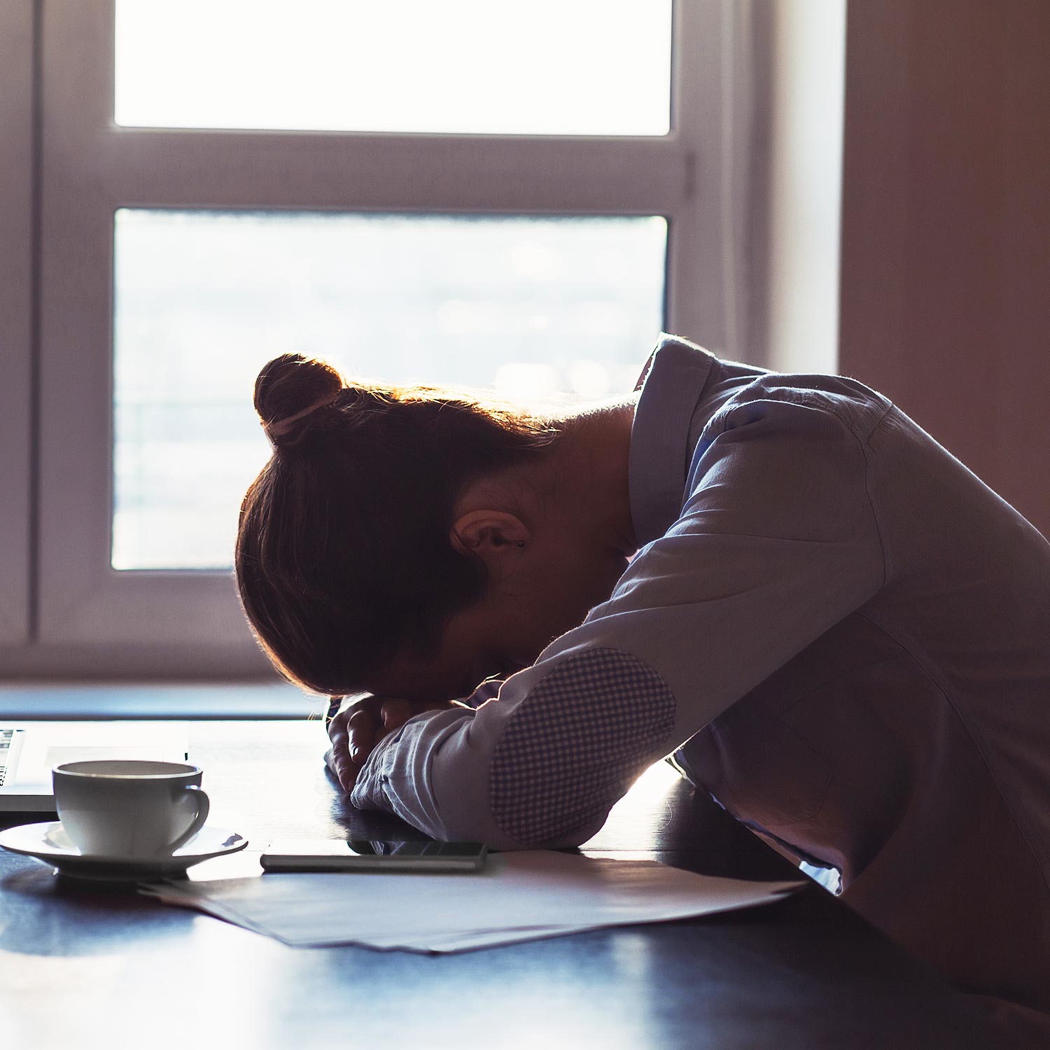 Långvarig stress – symptom, riskfaktorer & hjälp